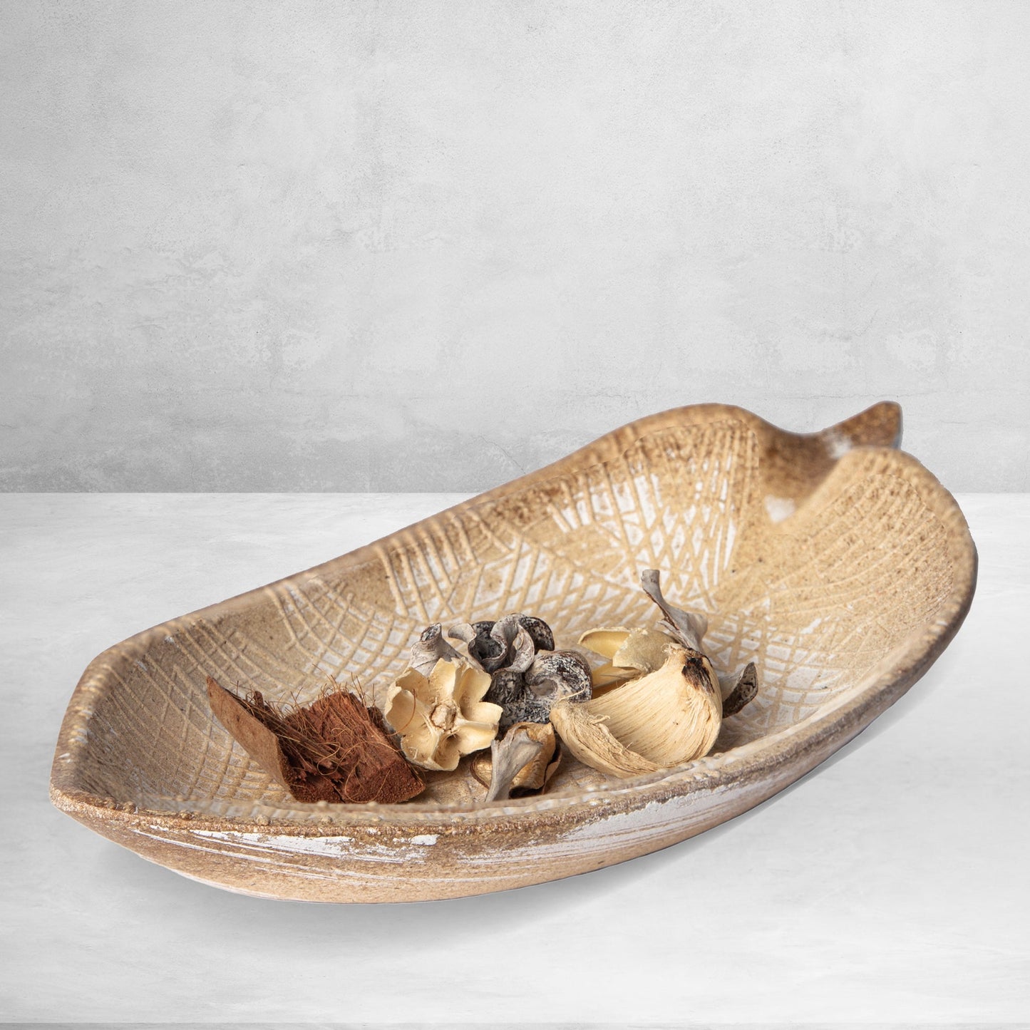 422 - Wood Leaf Shaped Tray Decorative Serving Platter Plate Dish Key Bowl Entryway