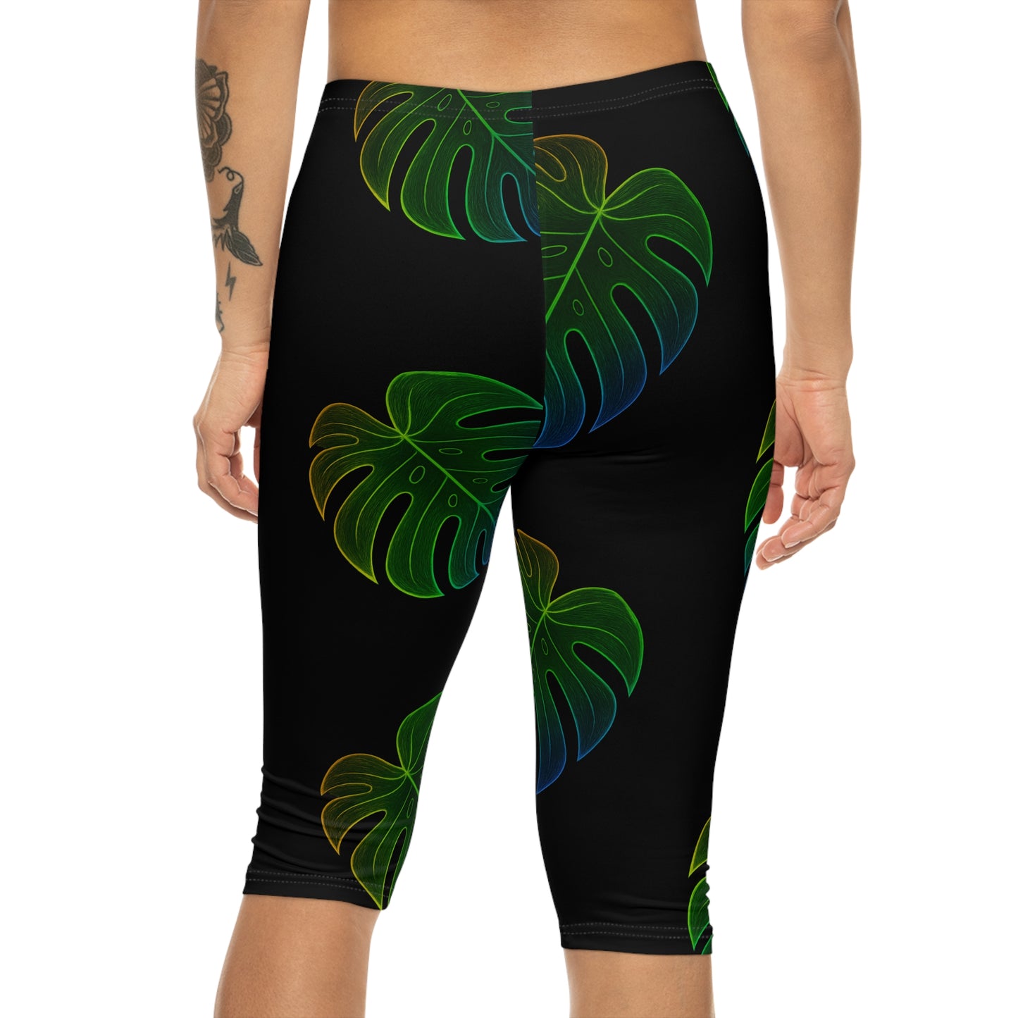 Women’s Capri Leggings (AOP)