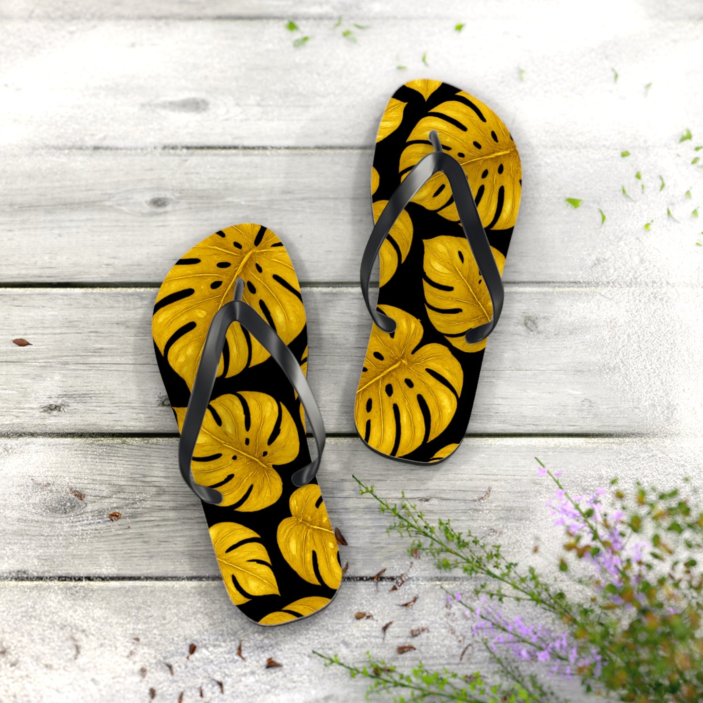 Tropical Flip Flops with Monstera Leaves, Summer Footwear, Beach Sandals, Vacation Essentials, Stylish Poolside Slippers