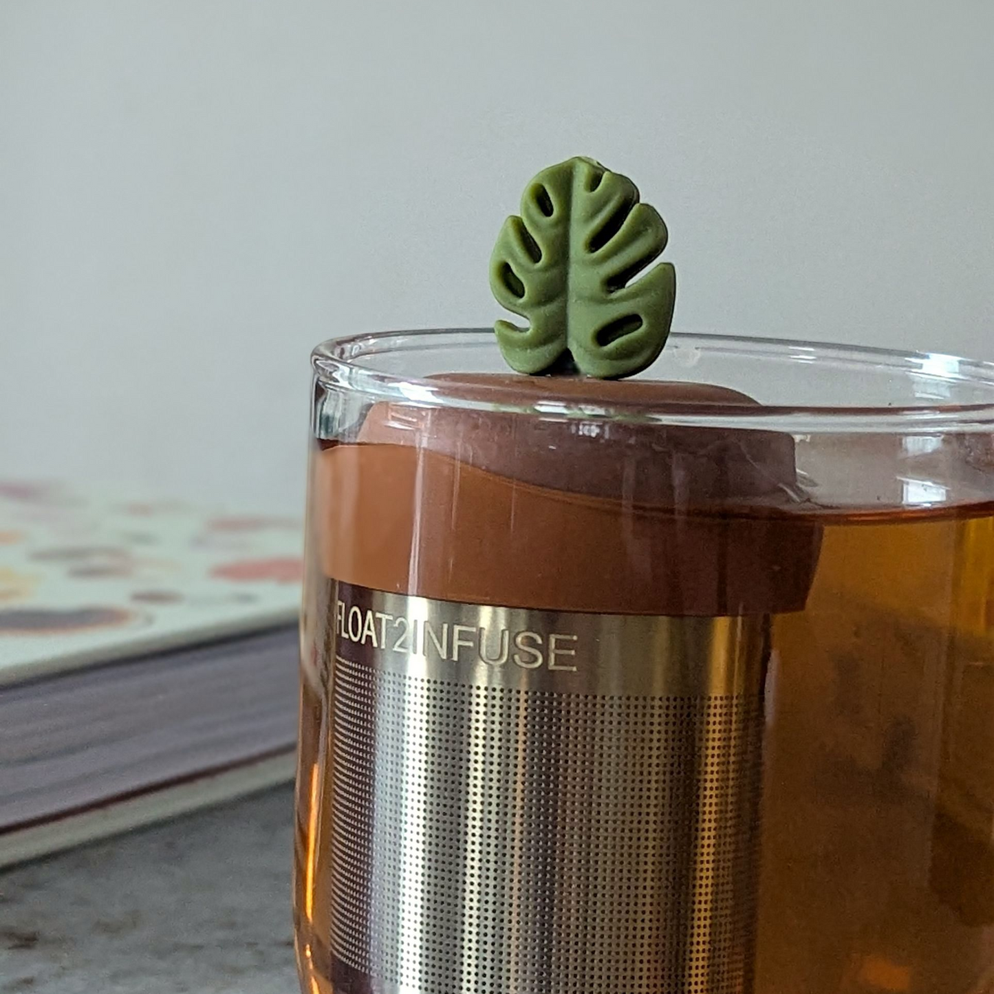 Army Green Monstera Leaf Floating Tea Steeper l light brown